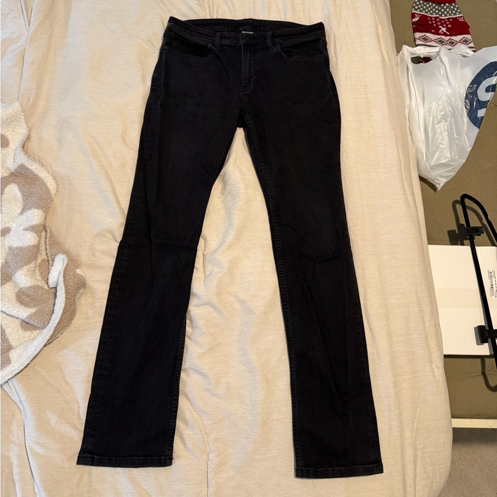 True Classic Men’s Black Jeans 32x32